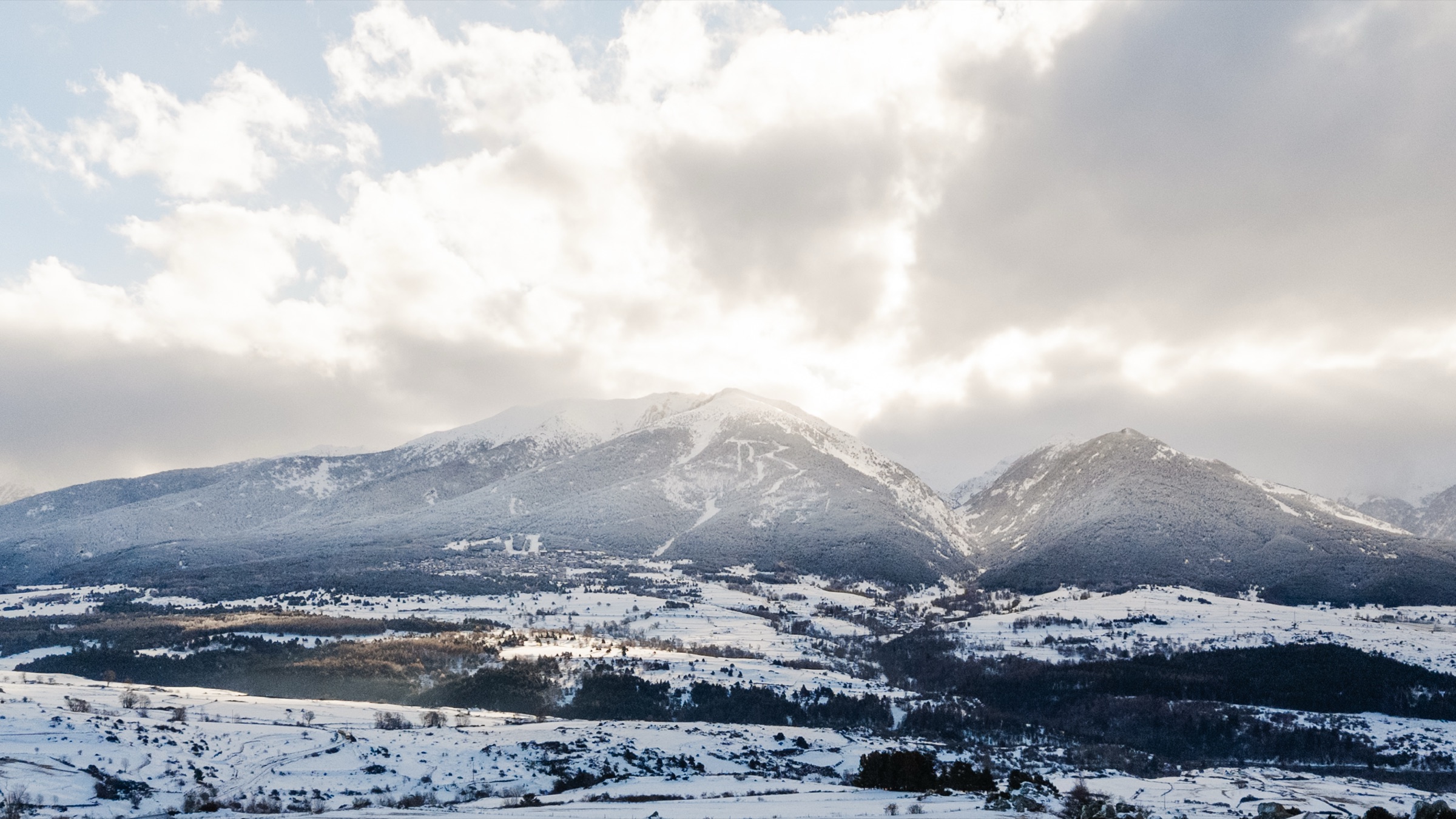 Panorama des Pyrénées catalanes